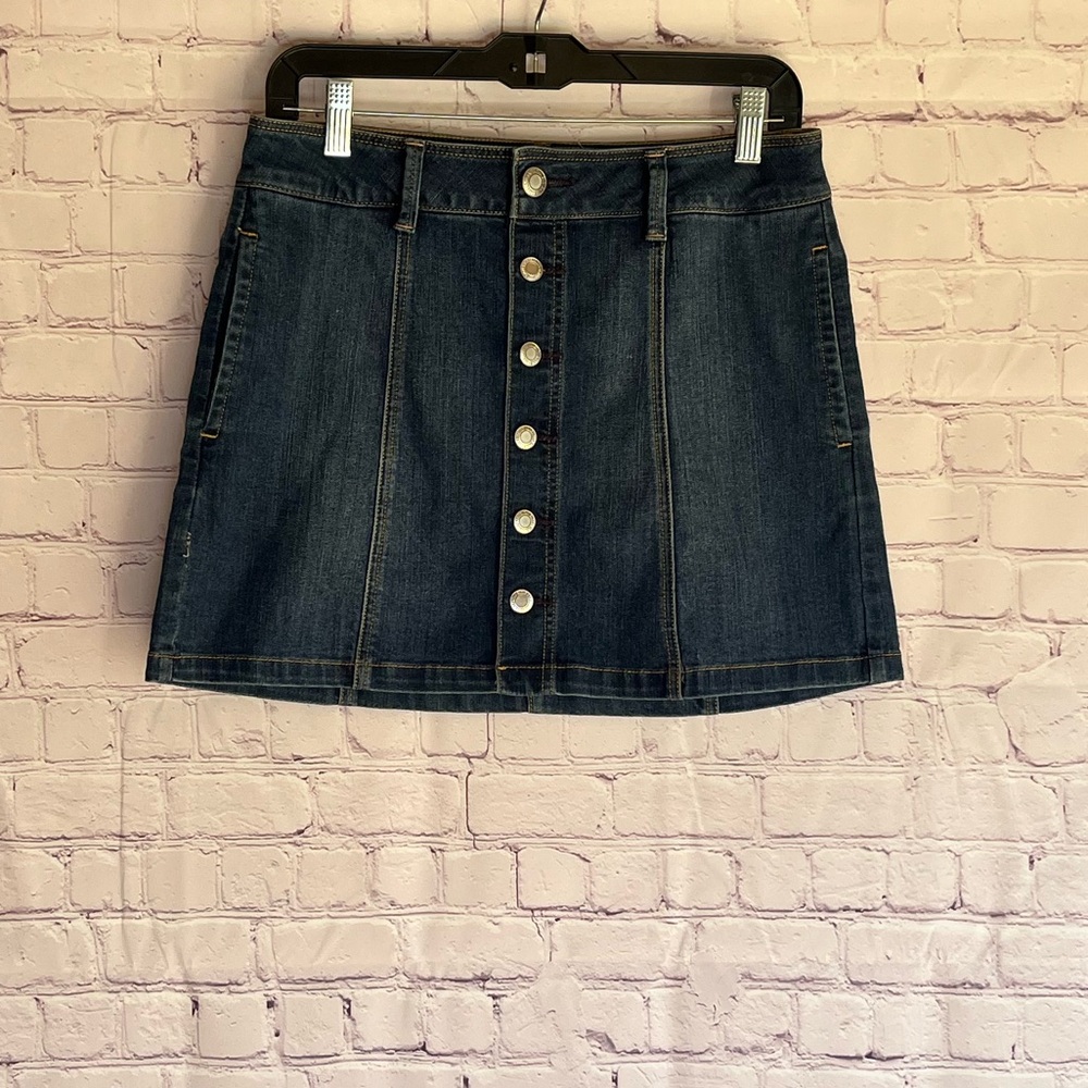 American Eagle Outfitters Dark Blue A-Line Button Up Skirt Woman’s‎ Size 8